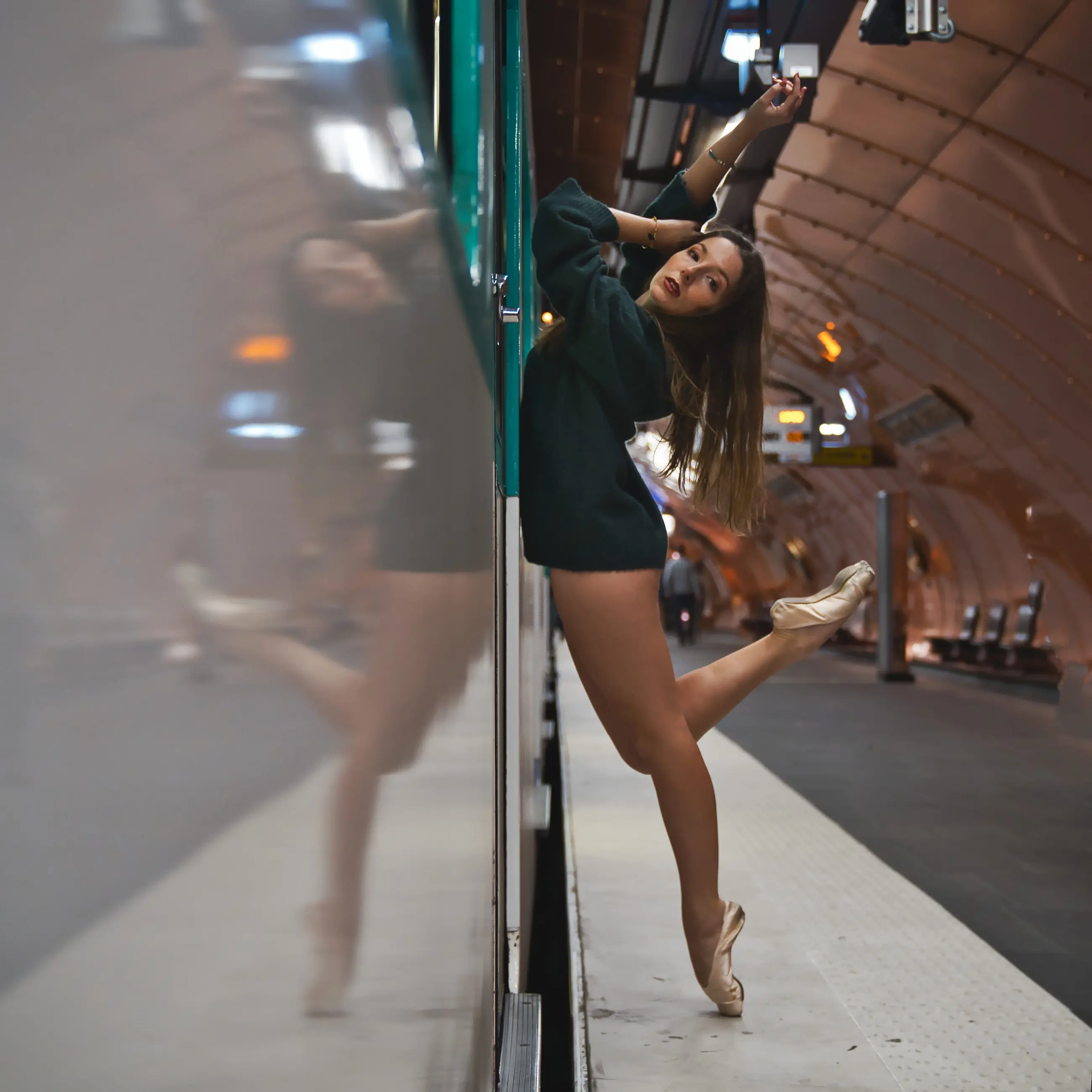 Éditorial mode, mouvement et drapé, Paris